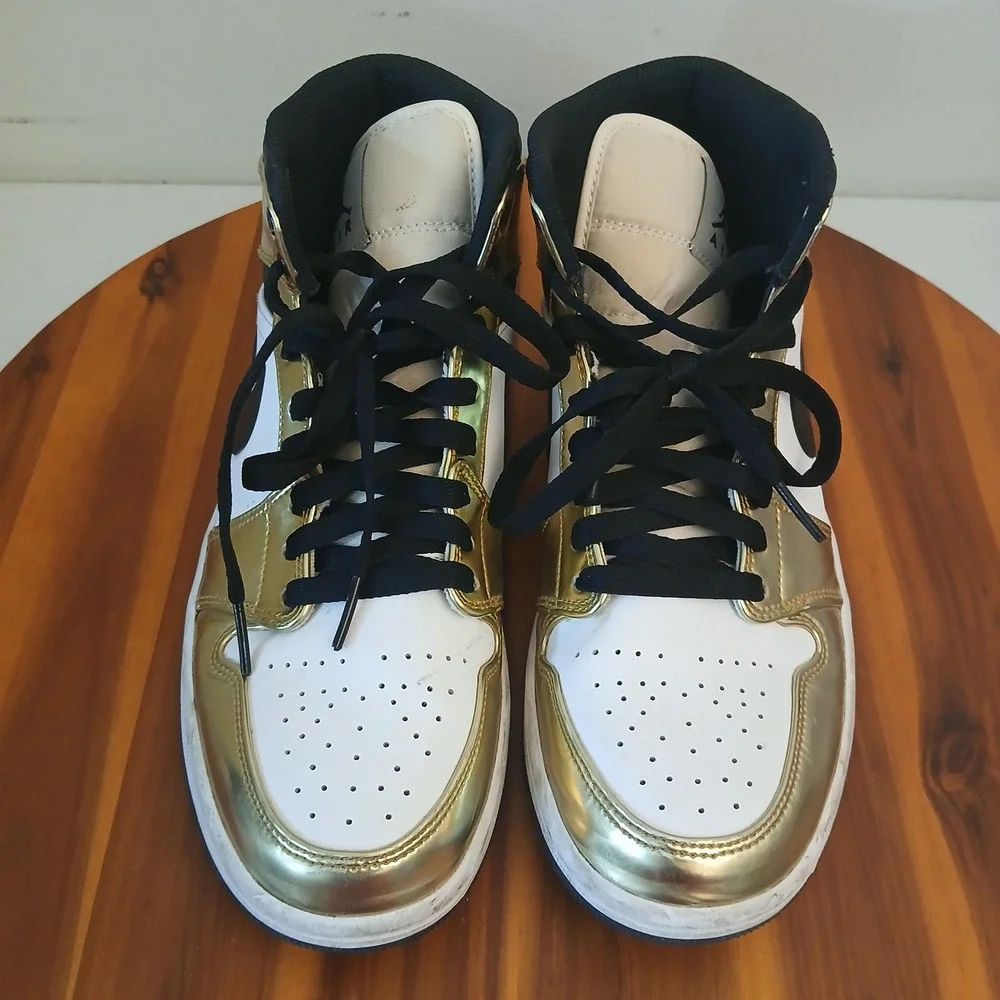Nike Air Jordan 1 Mid SE Metallic Gold Men 7.5 White Shoes Sneakers DC1419-700
